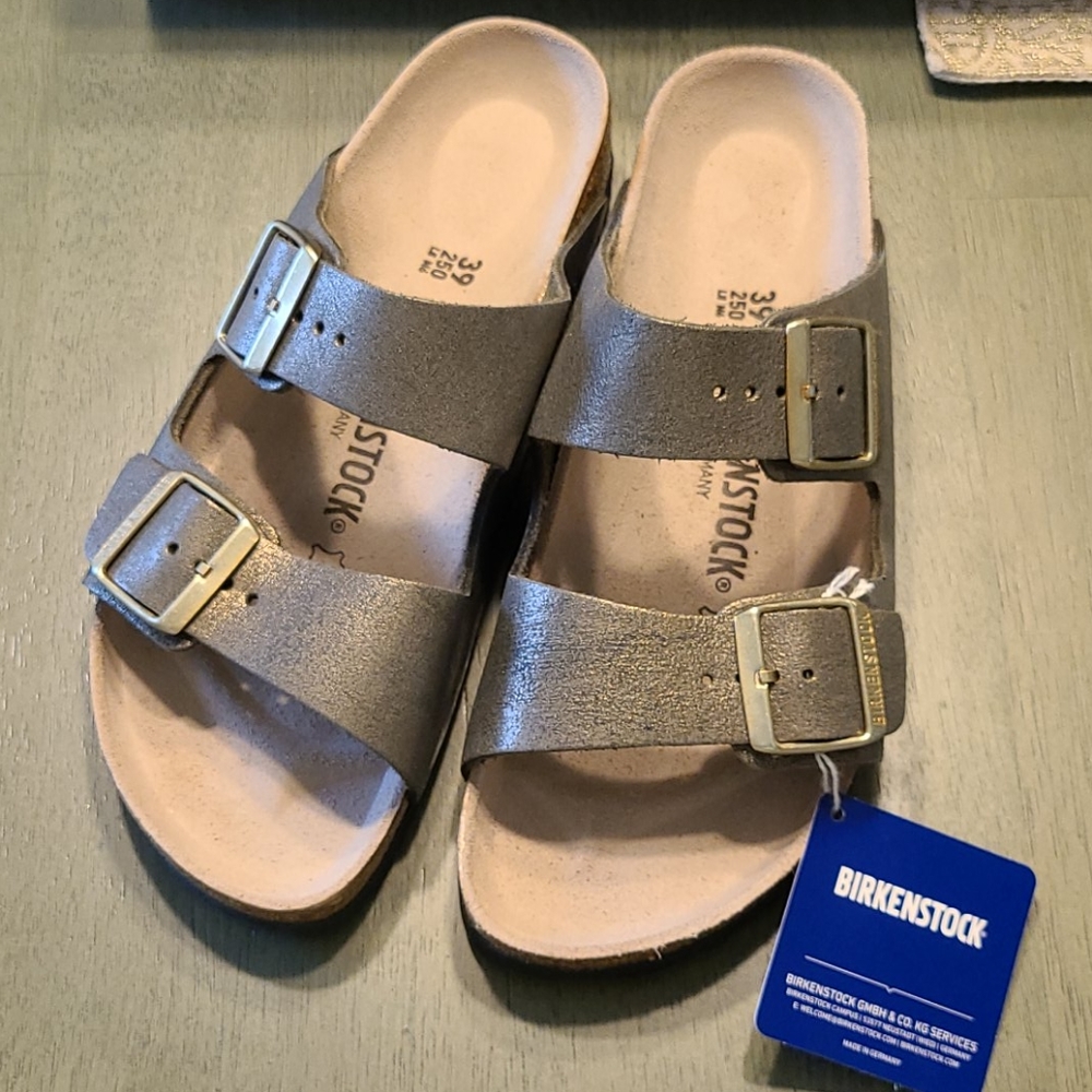 NWT Birkenstock gold leather & suede Arizona sanda